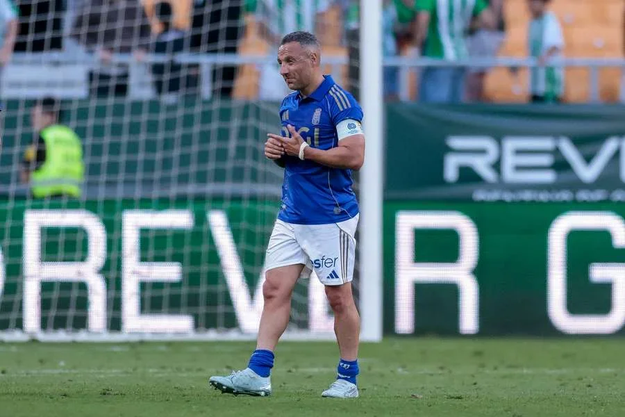 Santi Cazorla quería dejar al Oviedo en Primera división
